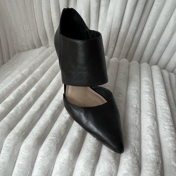 Vince Camuto Zip 3 1/2 " Heels with Penny Heel Black Size 8.5 - Picture 11 of 16